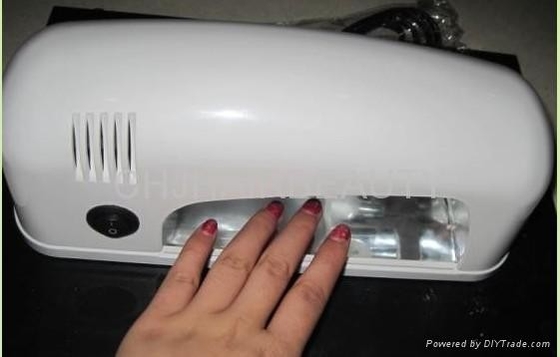 Lámpara ultravioleta del cuidado y de la protección 110v-220v 9w del clavo del OEM/del ODM para el curado ultravioleta del clavo