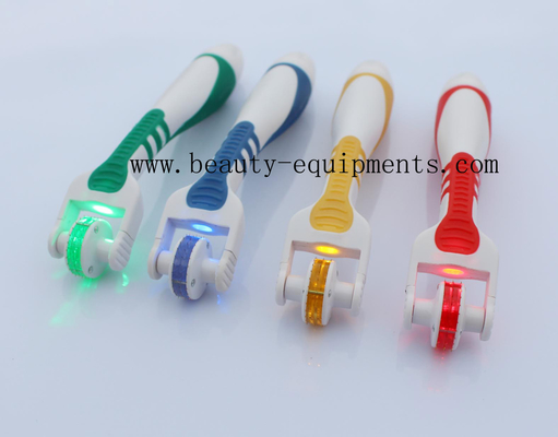 Rodillo micro de la aguja del sistema del balanceo de Derma de 540 agujas con la luz azul/roja/del amarillo/del verde LED