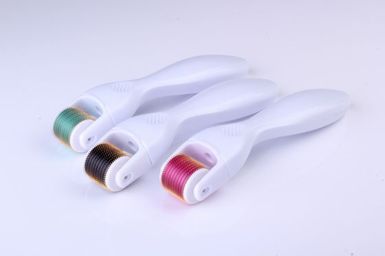 Sistema del balanceo de Derma de 540 agujas, terapia micro de la aguja del rodillo de Derma con propósito médico