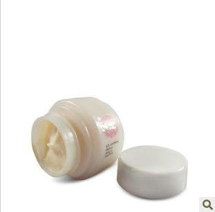 Piel herbaria que blanquea la crema, máscara de seda atractiva 25ml para la piel amarillenta