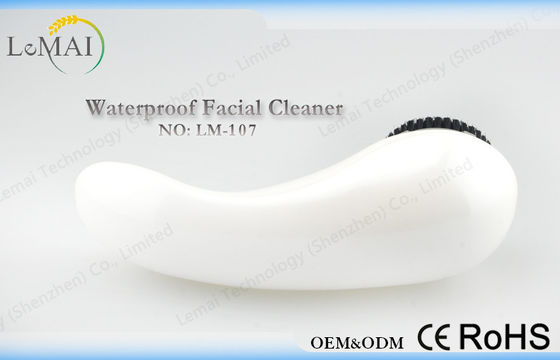 Despedregadora facial recargable resistente de agua, cepillo Exfoliating de la despedregadora de la piel