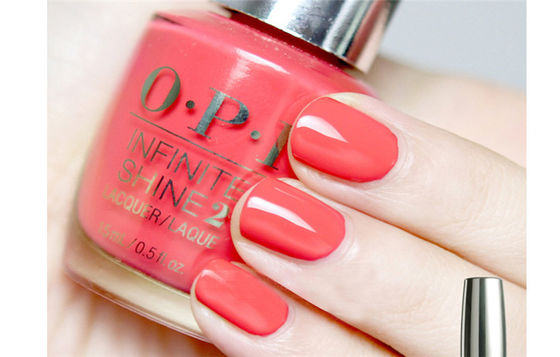 El líquido de las señoras de la marca de OPI modificó colores pasados largos del esmalte de uñas para requisitos particulares 15ml