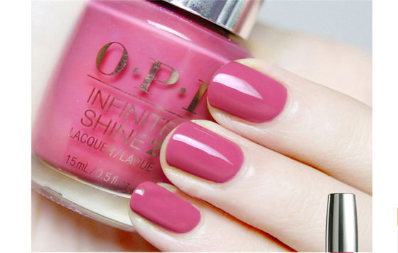 El líquido de las señoras de la marca de OPI modificó colores pasados largos del esmalte de uñas para requisitos particulares 15ml