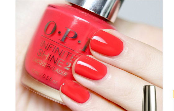 El líquido de las señoras de la marca de OPI modificó colores pasados largos del esmalte de uñas para requisitos particulares 15ml